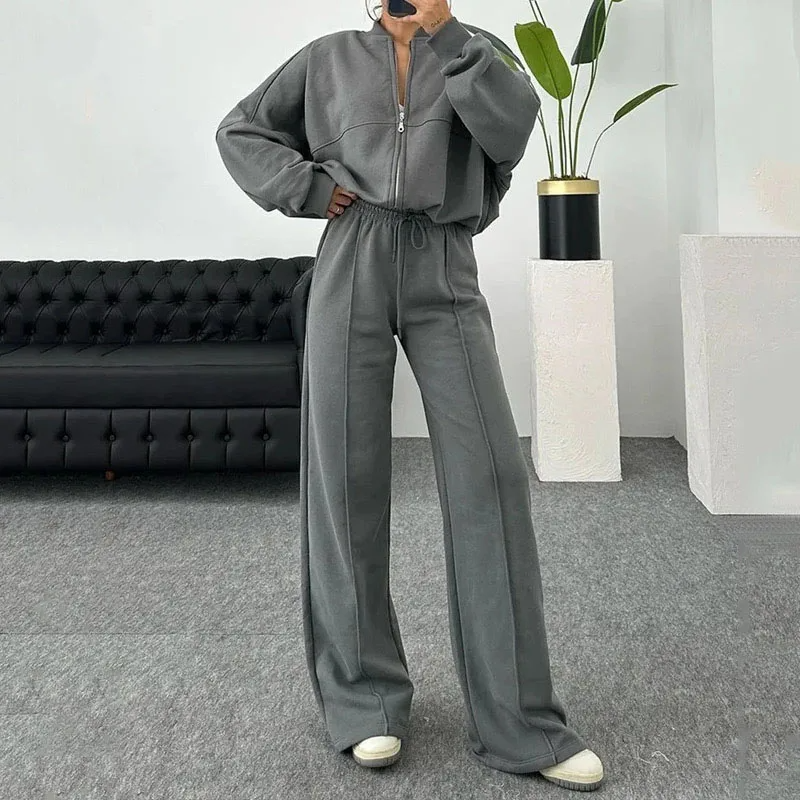 Chloe – Oversized Trendy Tracksuit