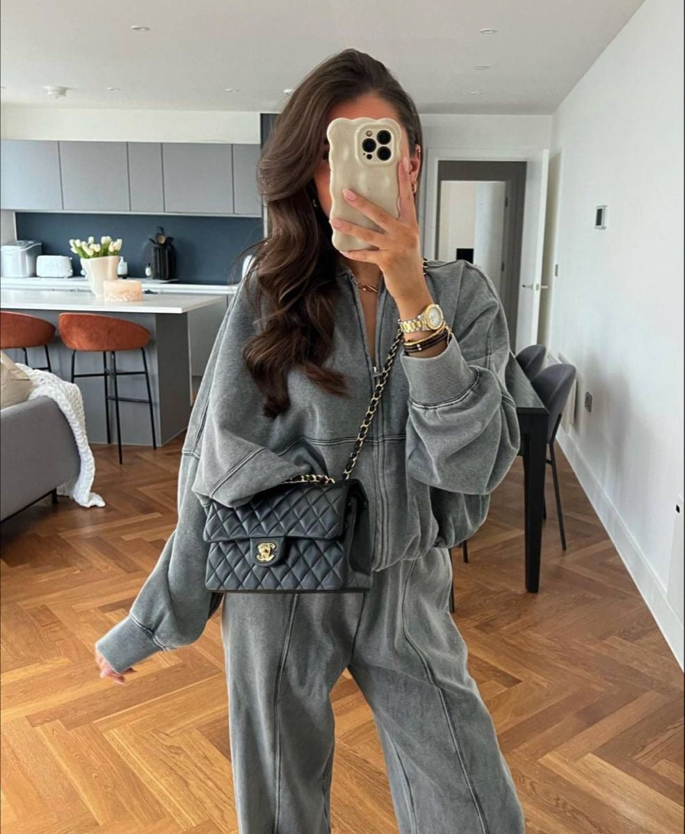 Chloe – Oversized Trendy Tracksuit