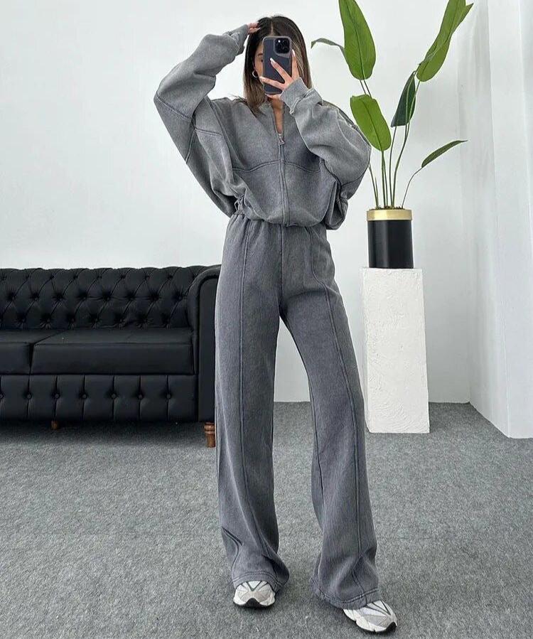 Chloe – Oversized Trendy Tracksuit